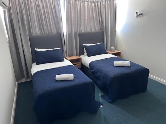Warners Bay Hotel Buitenkant foto
